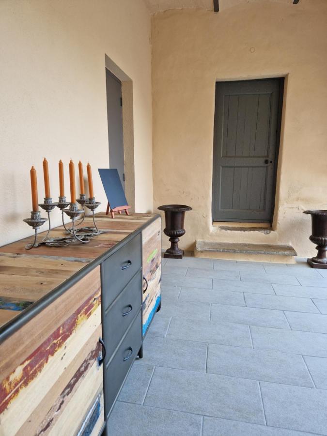 La Maison De Livia, Gite, Chambres Et Table D'Hotes, Entre Uzes Et Nimes Sauzet (Gard) Exterior photo